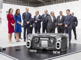 Composites: Prinz William nimmt McLaren CFK-Zentrum in Betrieb