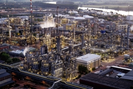 BASF: Steamcracken mit Strom aus erneuerbaren Energien?