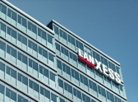 Lanxess: Gute Geschäfte mit technischen Kunststoffen und PUR-Systemen