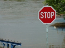 Logistik: Hochwasser legt Schifffahrt auf dem Rhein lahm