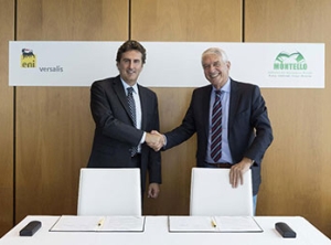 Versalis-CEO Daniele Ferrara (li.) und Montello-Chef Roberto Sancinelli besiegeln die Partnerschaft (Foto: Eni)