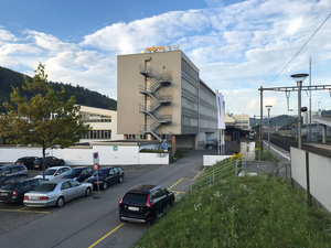 Die Zentrale in Niederwangen bei Bern (Foto: Adval Tech)