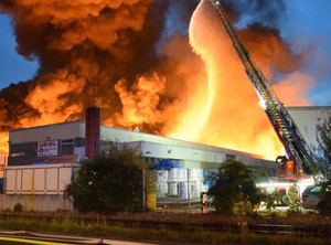 Ein 10.000 m² umfassendes Areal bei Limburg stand fast einen ganzen Tag lang in Flammen (Foto: Gemeinde Diez)