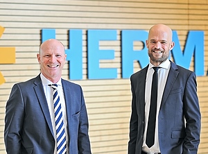 Sven Schneller und Dr. Guido Spachtholz (v.li.; Foto: Herma)