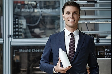 In dritter Generation an der Unternehmensspitze: CEO  Philipp Lehner (Foto: Alpla)