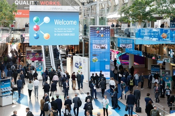 Viele Aussteller, noch mehr Besucher: Die „K 2025“ verspricht, ein Erfolg zu werden (Foto: Messe Düsseldorf, Tillmann)