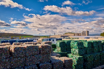 Das PET-Ballenlager in Müllendorf / Österreich (Foto: PET to PET recycling)