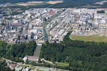 Der Rückgang geht weiter: Auch 2024 sieht es bei Wacker im Stammwerk Burghausen (noch) nicht rosig aus (Foto: Wacker)