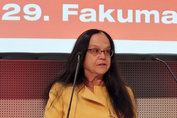 Fordert Fokus auf Effizienz: „Fakuma“-Veranstalterin Bettina Schall (Foto: KI)