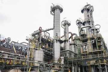 Zukunft ungewiss? Die Werke des Carbonsäure-Produzenten dürften nach dem Inhaberwechsel auf dem Prüfstand stehen (Foto: OQ Chemicals)