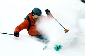 Umsätze pulverisiert: Die Sports-Sparte, unter anderem mit Skihelmen und -brillen, musste Federn lassen (Foto: Uvex)