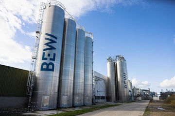 Silos für die Rohstoffproduktion: Nach der Transaktion werden sie wohl mit einem neuen Schriftzug versehen werden (Foto: Bewi)